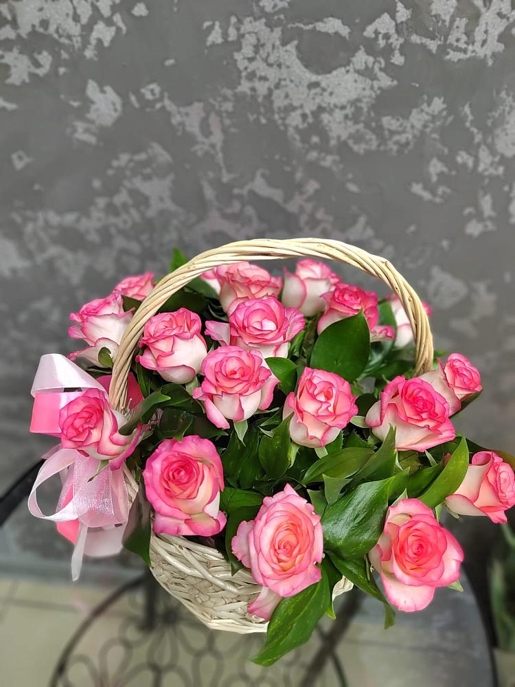 Цветочная композиция из Розы в корзине в Просянке