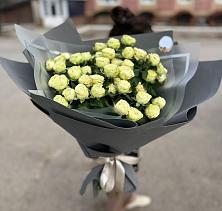 Букет Белые кустовые розы Солинеро в Просянке