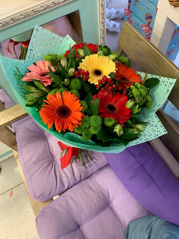 Букет цветов из: Герберы, Хризантемы и Альстромерии в Просянке