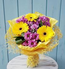 Букет цветов из:  Хризантемы и Герберы в Просянке