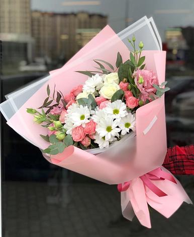 Букет цветов из: Розы, Лизиантусы и Хризантемы в Просянке