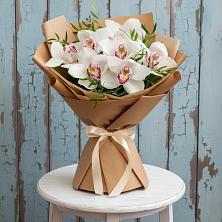 Букет цветов из:  Орхидеи и Розы в Просянке