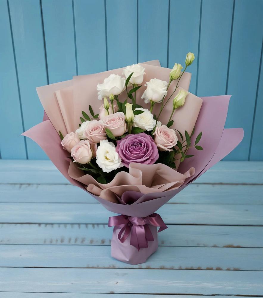 Букет цветов из: Розы и Лизиантусы в Просянке